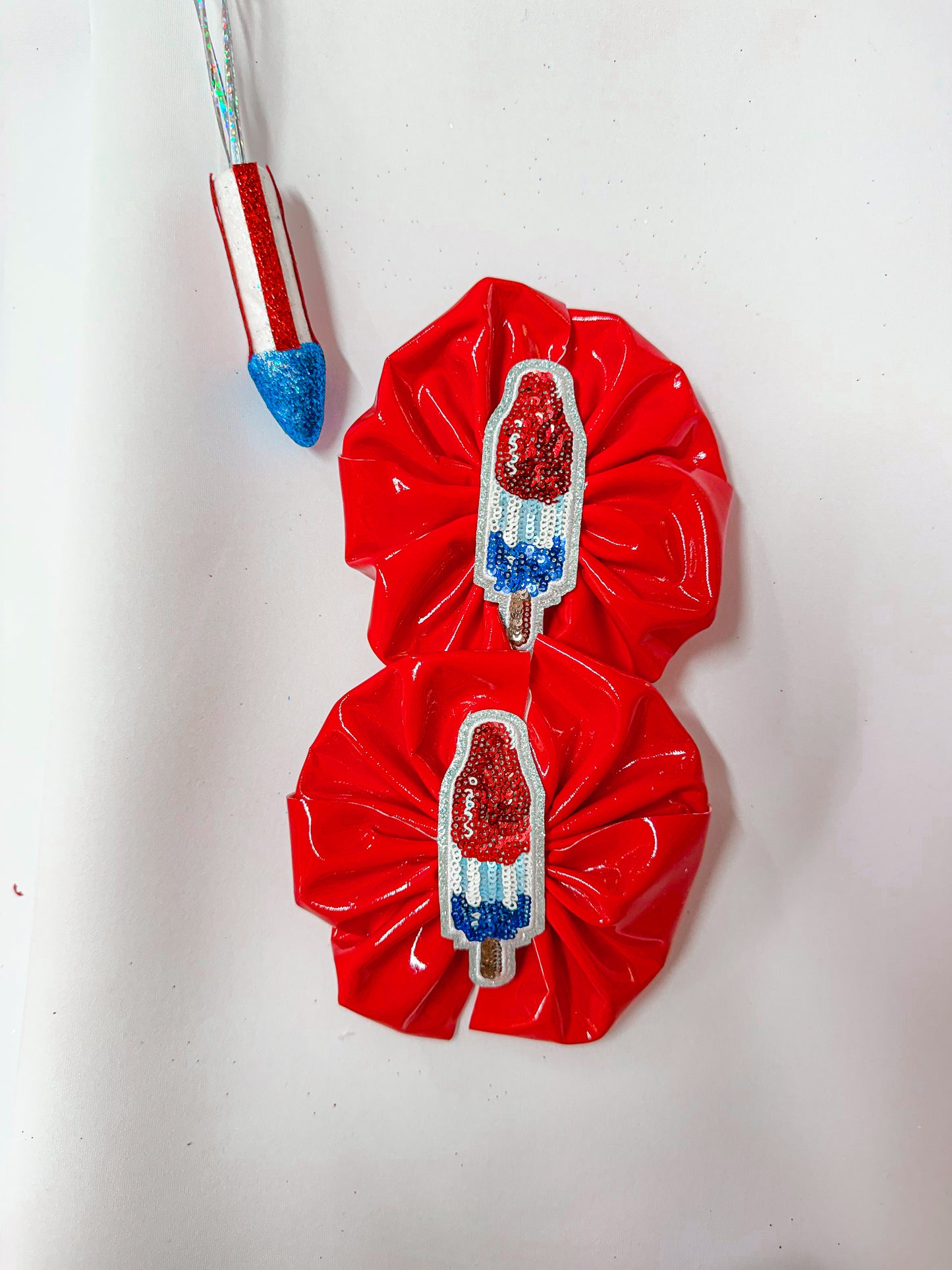 Red bomb pop messy piggies