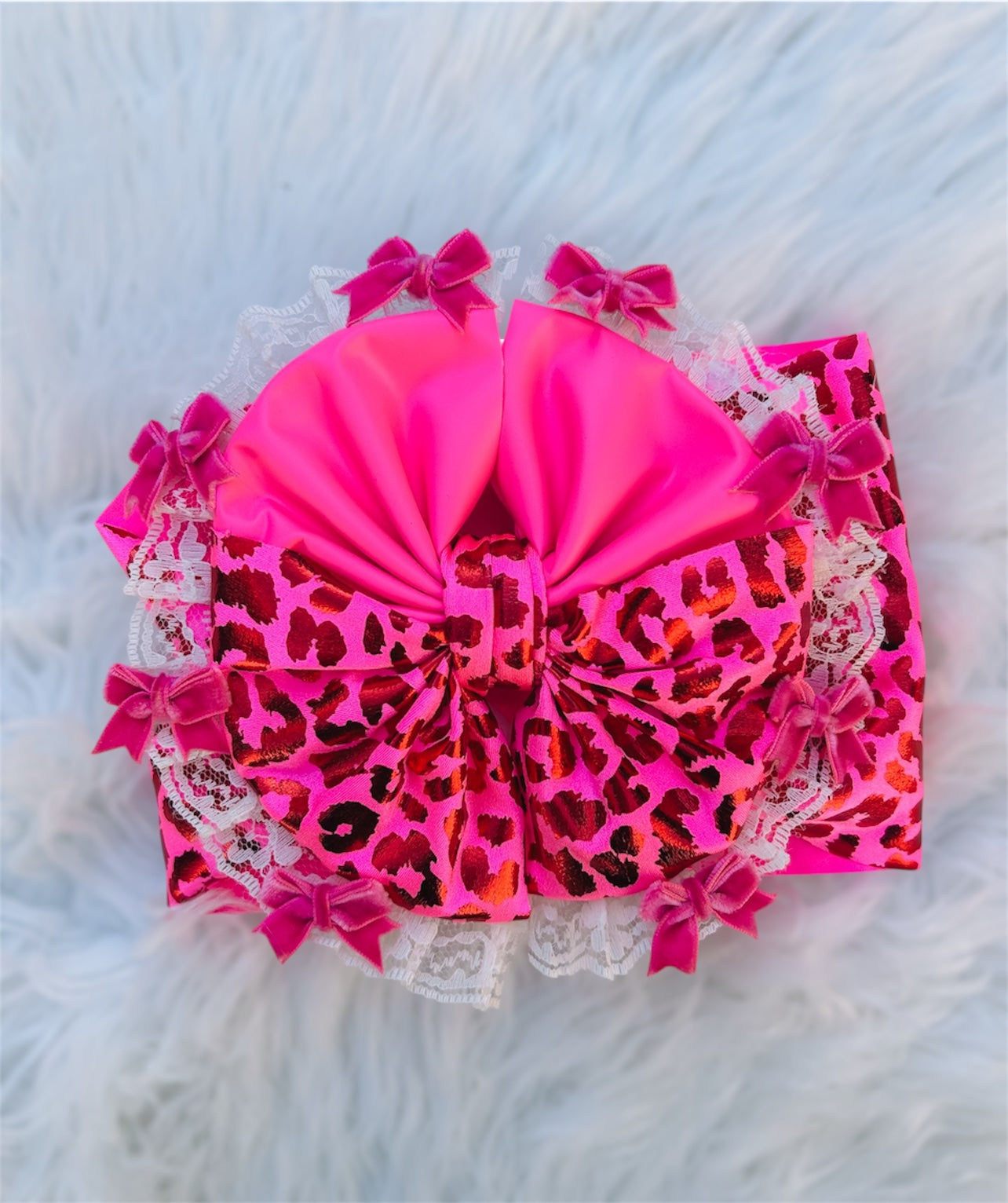 Two Toned Messy + lace & mini bows